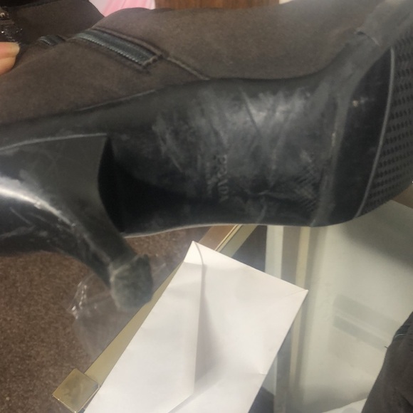 Prada zip up grey boots - Picture 7 of 11